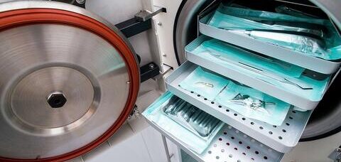 surgical instrument tracking devices